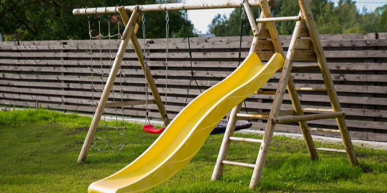 En mors værste mareridt: Fandt 5-årig datter livløs i haven