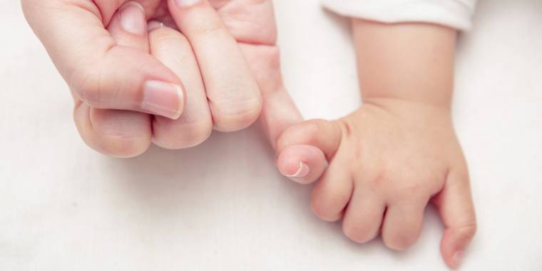 Dronningen overrasker: Dukker op på videoopkald