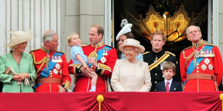 Royal familie ramt af corona: Det kommer til at koste mange penge”