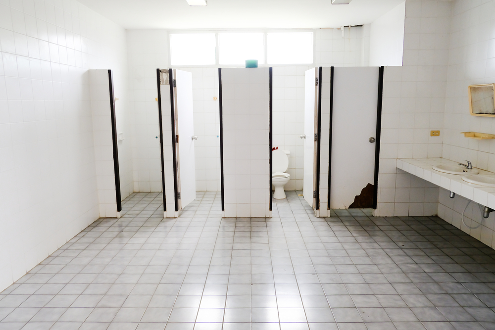 Medie med chokerende afsløring: Hos 4 partier blev der fundet kokain på toiletterne