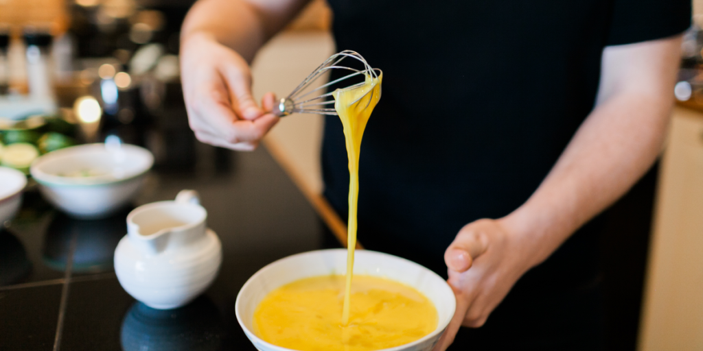 Derfor skal du aldrig tilsætte mælk til dine scrambled eggs