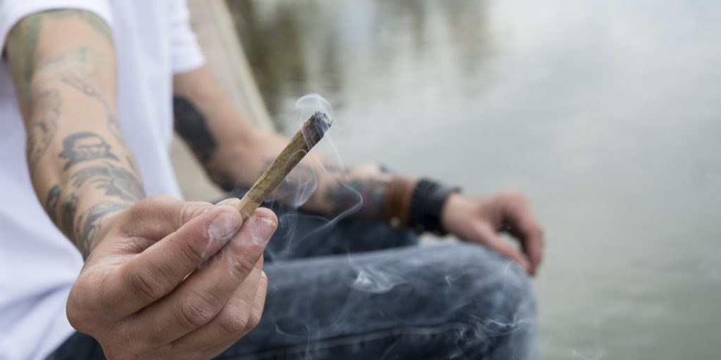 Helt vildt: Bliv betalt for at ryge hash