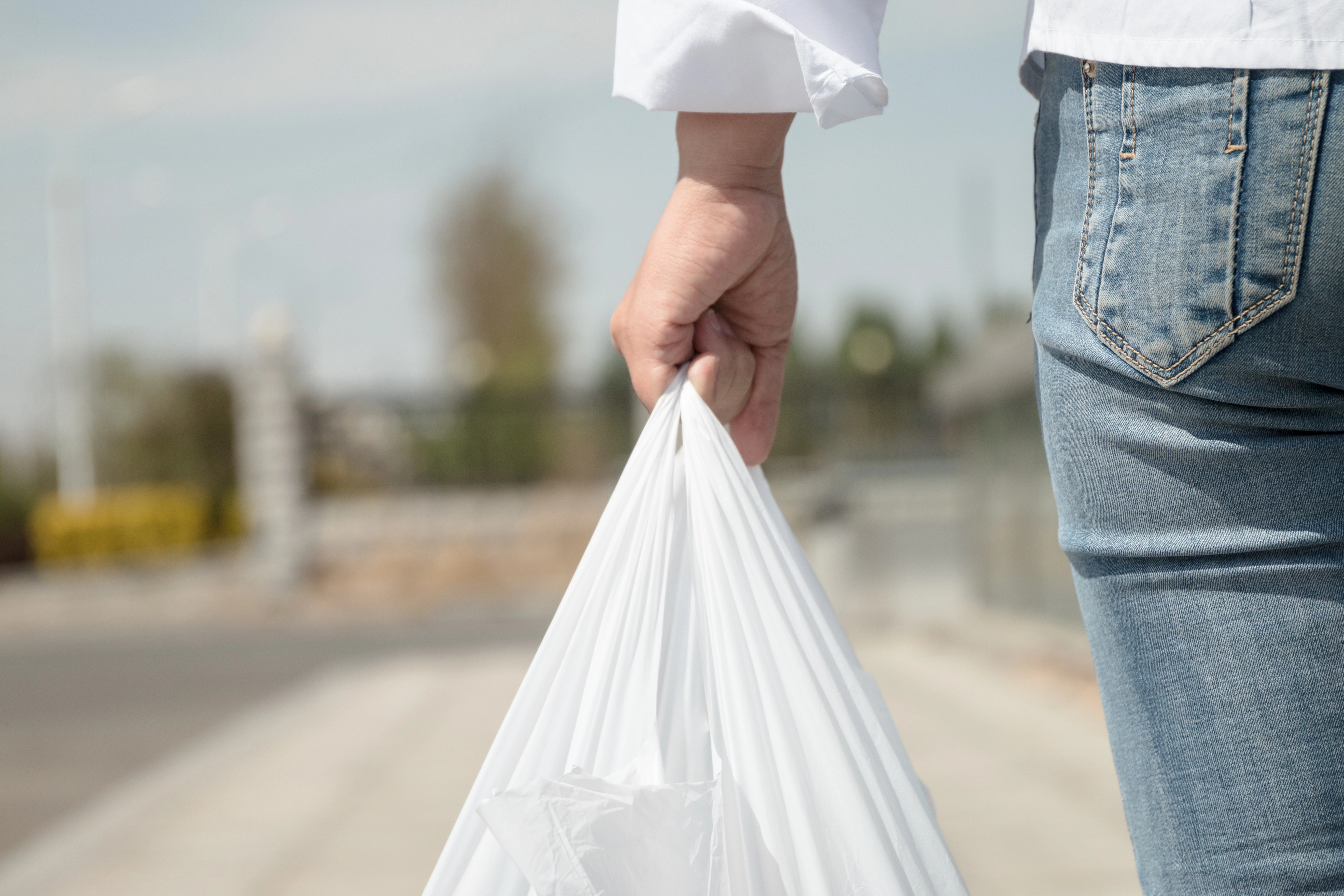 Næsten ikke til at bære: Snart er det slut med gratis poser