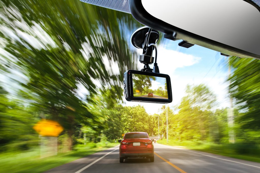 3 gode grunde til at købe et dashcam til din bil