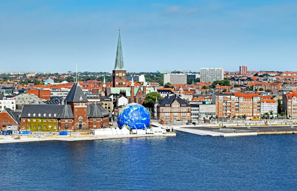 Hvorfor kun nøjes med et tilbud fra en ejendomsmægler fra Aarhus?