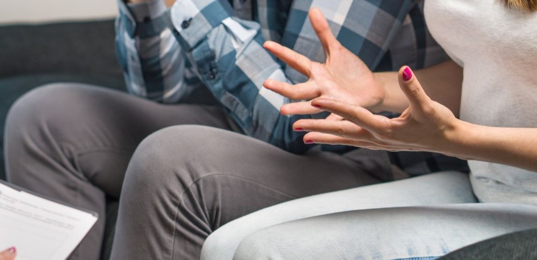 “Min svigerfamilie planlagde at sabotere vores ægteskab” – en kvindes historie chokerer hele internettet