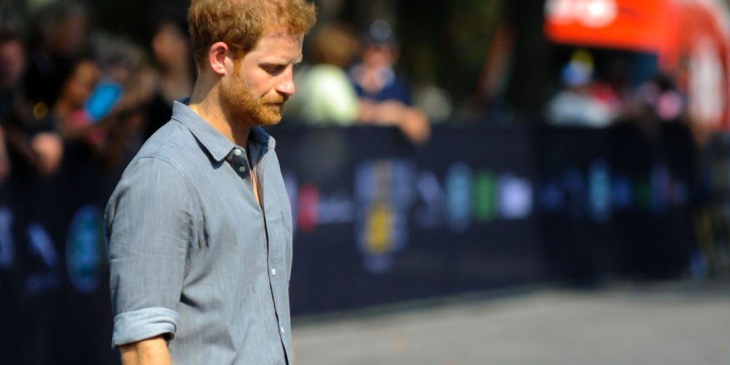 Prins Harry afvist af den britiske kongefamilie: Helt alene i London