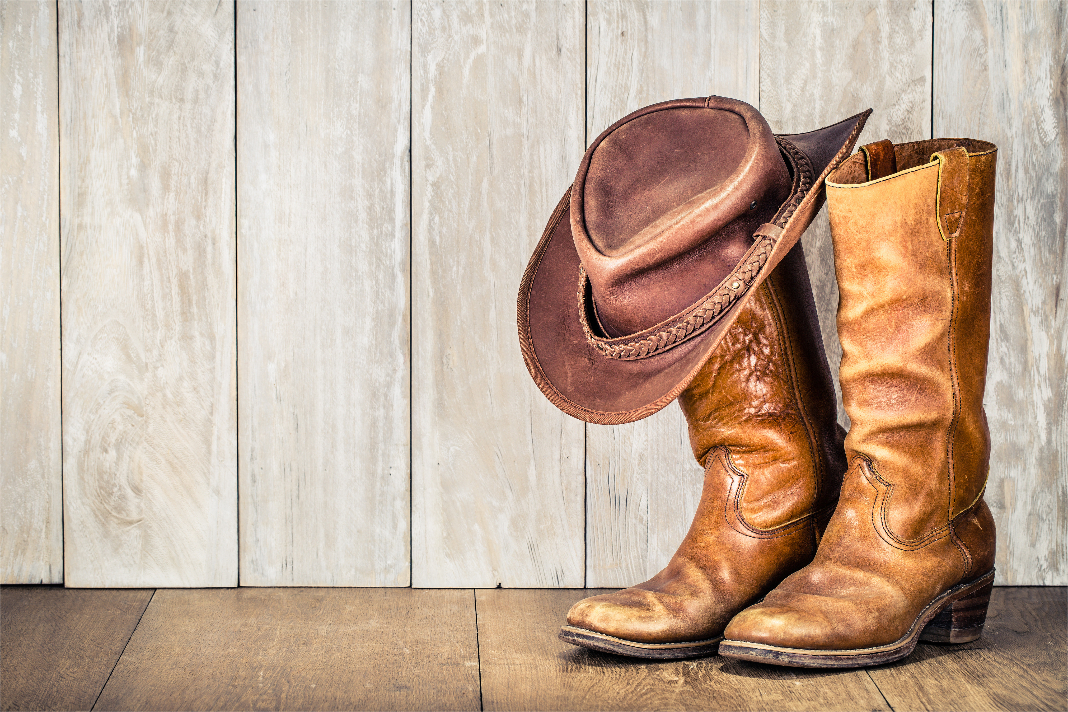 Kun iført støvler og hat: Halvnøgen cowboy sender politi på gaden i dansk by