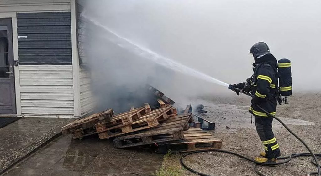 Brandstiftelse på skole: Mindreårig dreng tilstår tre påsatte brande