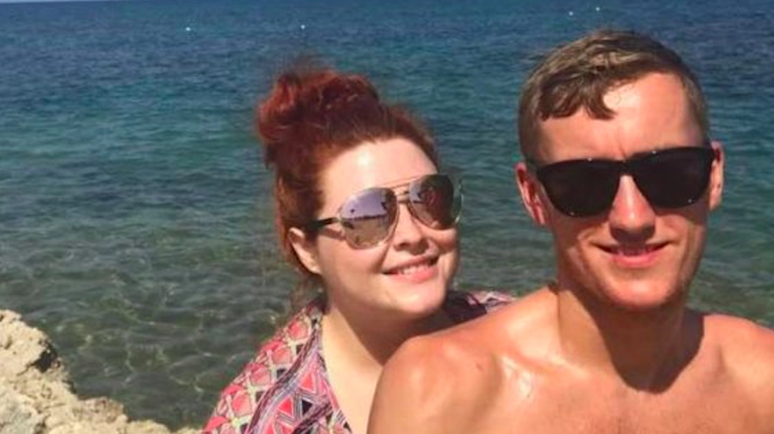 Kærestepar klagede over ødelagt ferie: Dette billede afslørede deres grove løgn