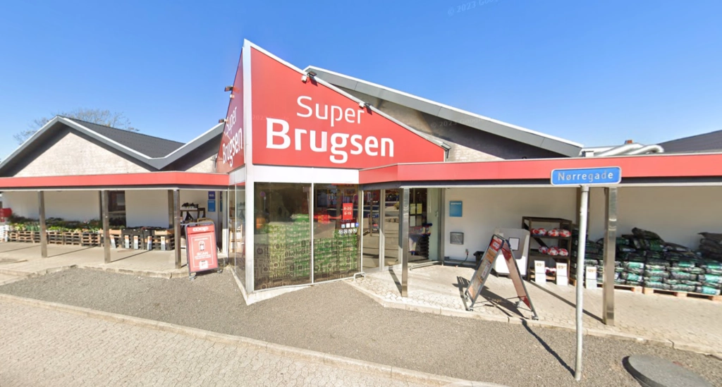 Danskerne har glædet sig: Her er julegaven fra SuperBrugsen, Rema 1000, Netto m.fl.
