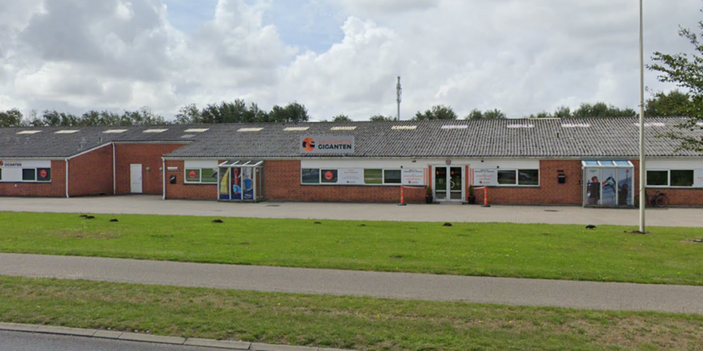 Peters tøjbutik blev udsat for tyveri: Stjal målrettet hele beholdningen af dette mærke