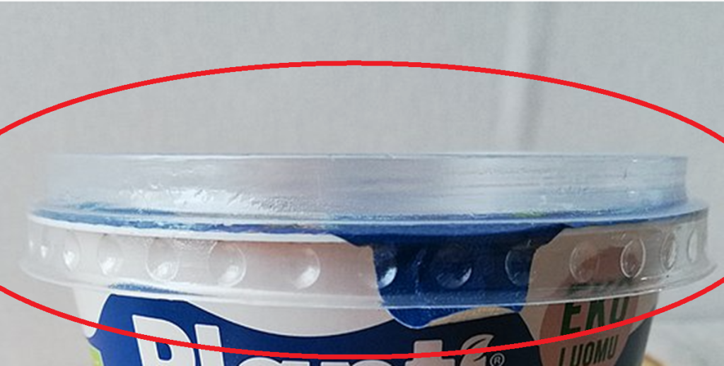 Smid ikke lågene fra creme fraichen ud: De kan være guld værd i køkkenet