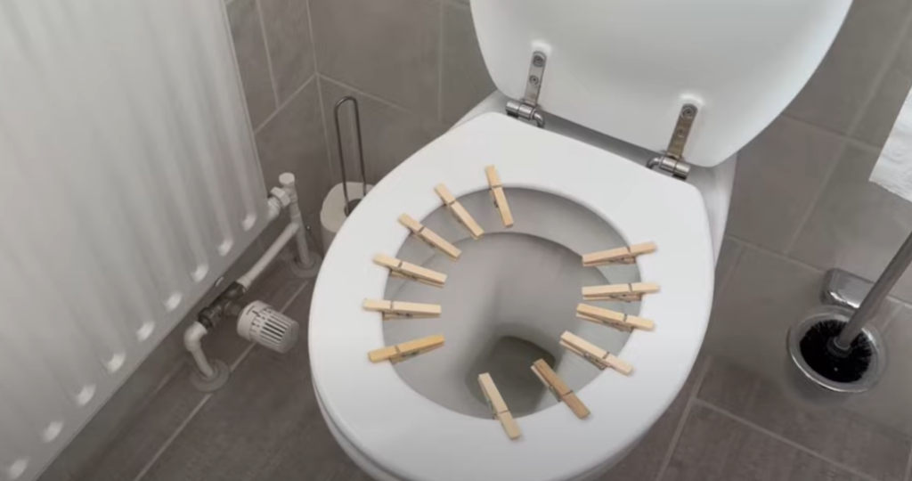 Han laver tøjklemme-tricket, som meget få kender: Se så magien ske