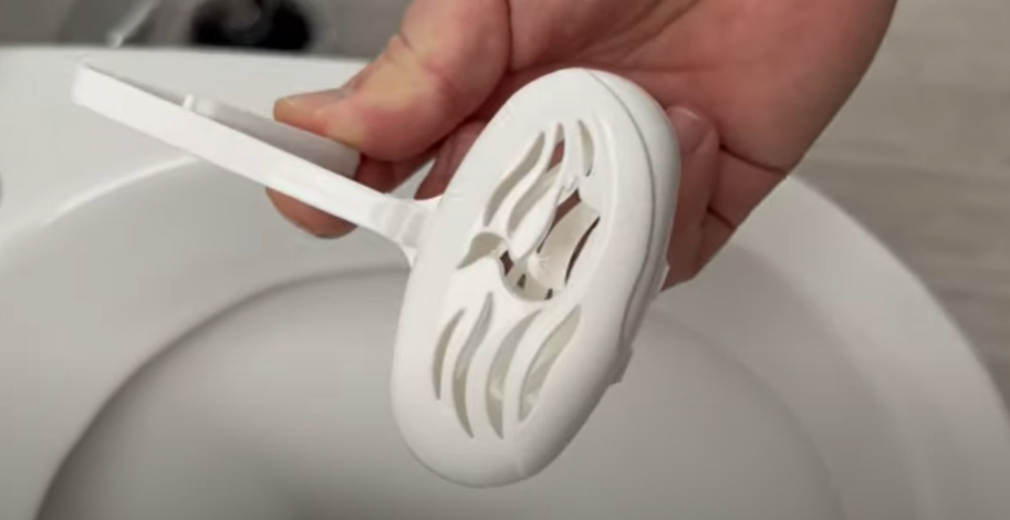 Næsten alle har en WC-blok – men de færreste kender det geniale trick med den