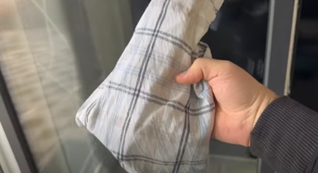 Din nabo vil misunde dig: Nyt trick giver dig spejlblanke vinduer på ingen tid