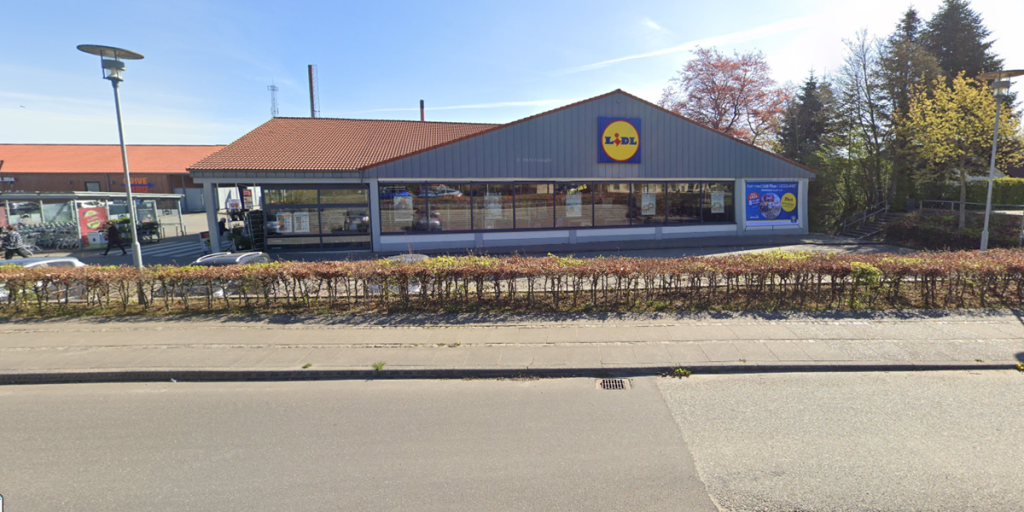 17-årig ville stjæle tøj i Lidl: Da personalet opdager ham tager sagen en uventet drejning