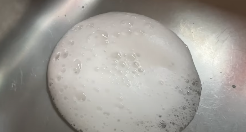 Når du har set denne video, behøver du nok aldrig at ringe til en VVS’er igen