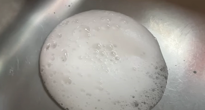 Når du har set denne video, behøver du nok aldrig at ringe til en VVS’er igen