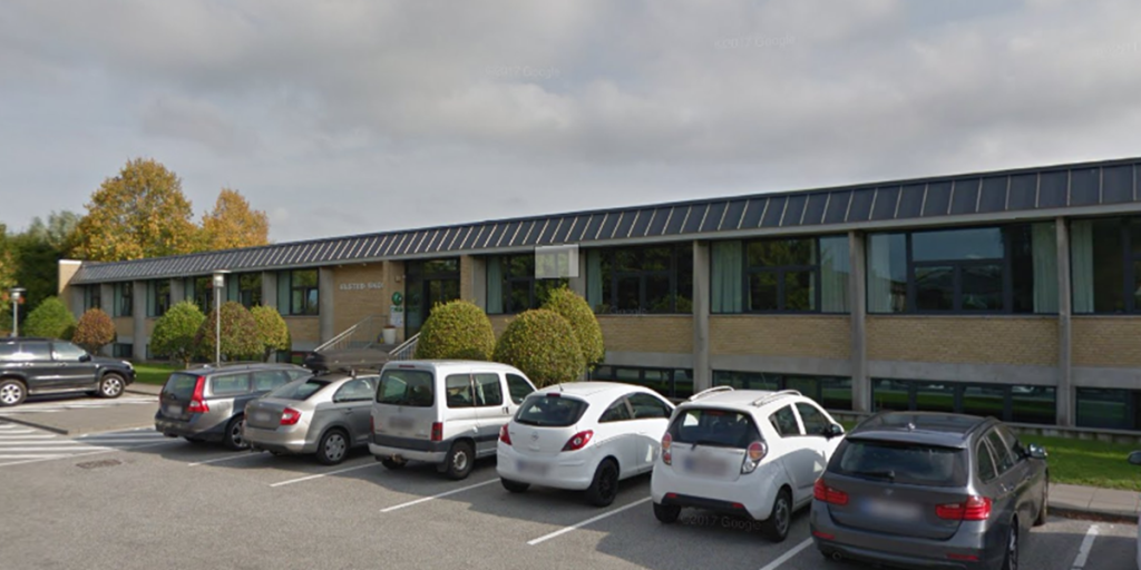 Alle evakueret på stor dansk skole med 826 elever: Politiet skal undersøge nærmere