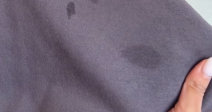 Ingredienserne står i dit køkken: Blandingen fjerner fedtpletter fra tøjet på ingen tid