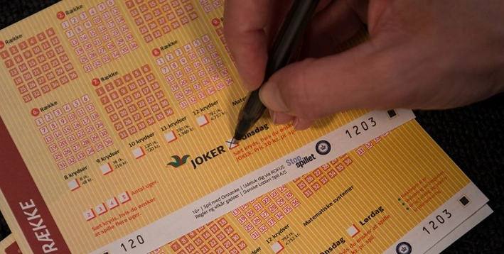 Dansk kvinde vinder 13 millioner kroner i Lotto: Nu slipper hun for at diskutere med sin mand