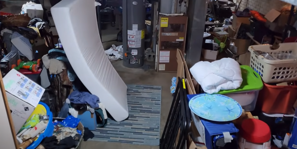 To søstre fandt et stort kontantbeløb i deres bedstefars kælder: Med fulgte dog ét stort problem