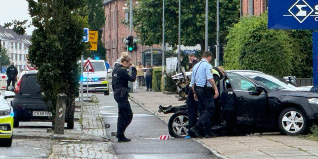 Mand og kvinde i 30’ere dræbt i færdselsulykke: 56-årig mand sigtet for uagtsomt manddrab