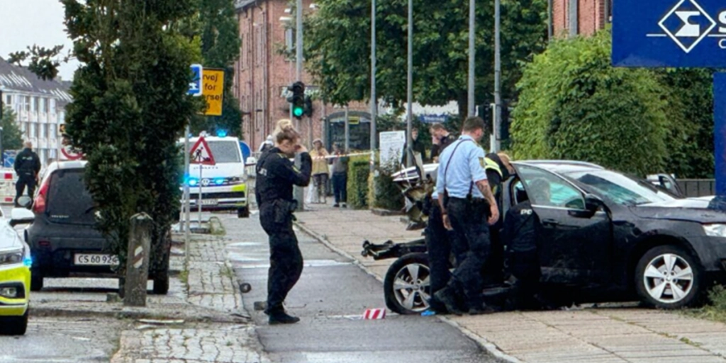 Mand og kvinde i 30’ere dræbt i færdselsulykke: 56-årig mand sigtet for uagtsomt manddrab