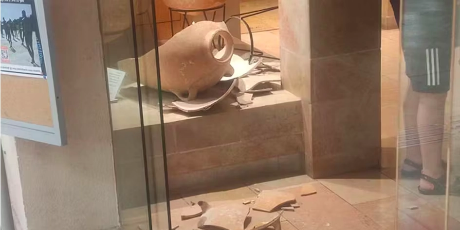 5-årig dreng væltede 3.500 år gammel krukke: Nu har museumet givet ham et særligt tilbud