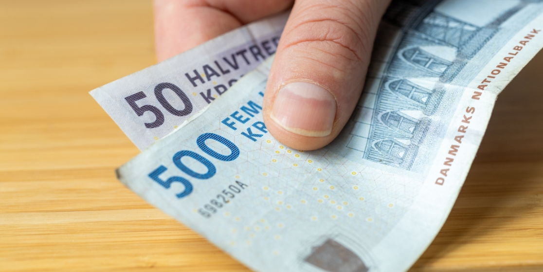 I dag skal du betale – men 1. januar 2025 bliver det gratis for samtlige danskere