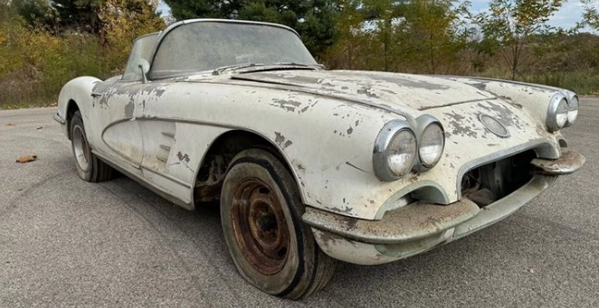 Kvinde glemte Corvette i 30 år – så dyr endte den med at være