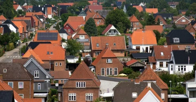 Ejer du et hus eller en lejlighed? Så meget rigere er du blevet i 2024