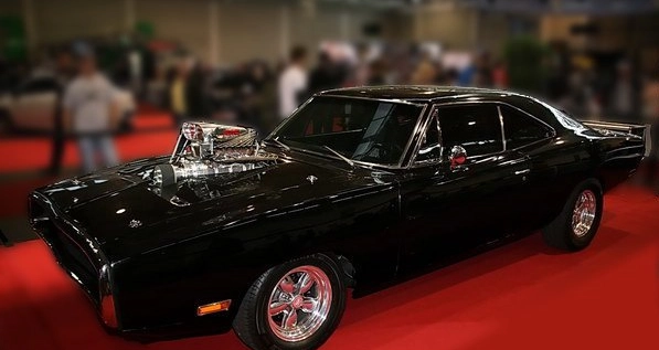 45-årige Niklas finder biler til film: Så meget får ejerne