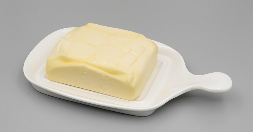 Populært supermarked sætter smørprisen ned: Nu koster det 8,99 kroner FØR TILBUD