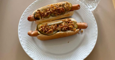 Familie købte hotdogs og sodavand til frokost: Fik et chok, da de så regningen