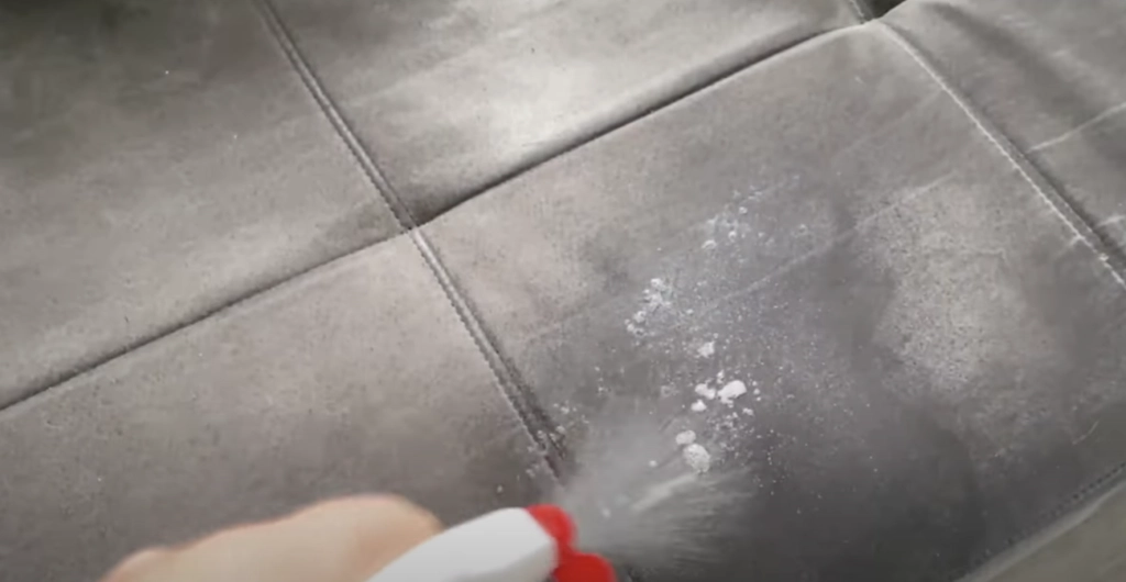 “Spray glasrens på din sofa og se hvad der sker”