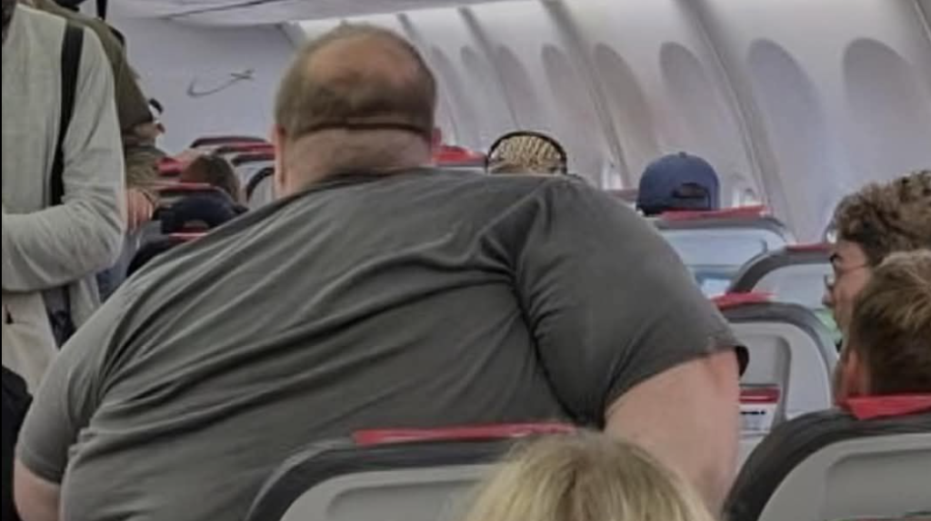 Mand ville sætte sig i flyet til København: Nu er betændt debat blusset op