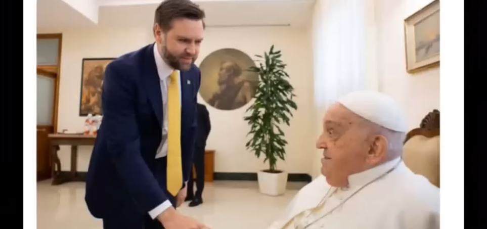 JD Vance slog IKKE paven ihjel: Alligevel vrimler internettet med denne teori