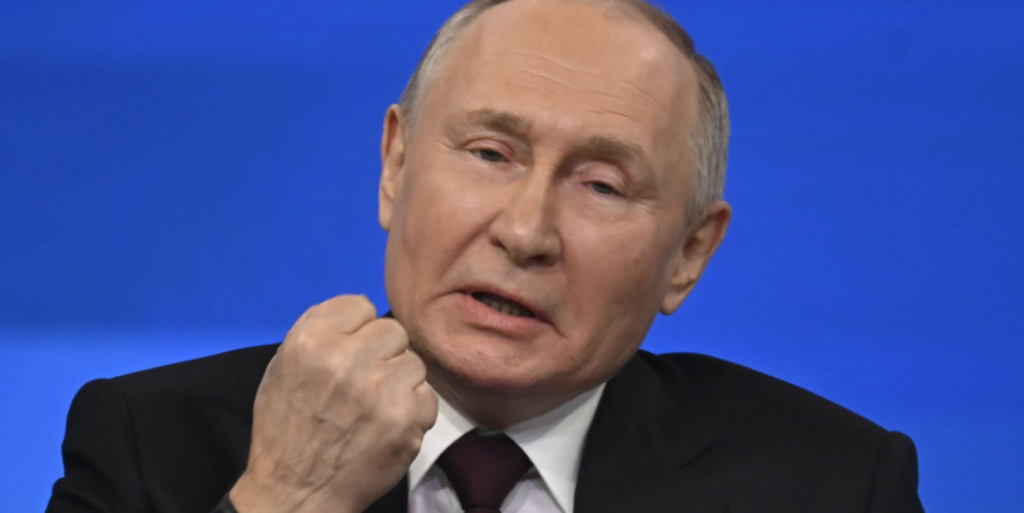 Mytteri i Putins hær: Tropper skyder deres egne officerer og flygter i kaos