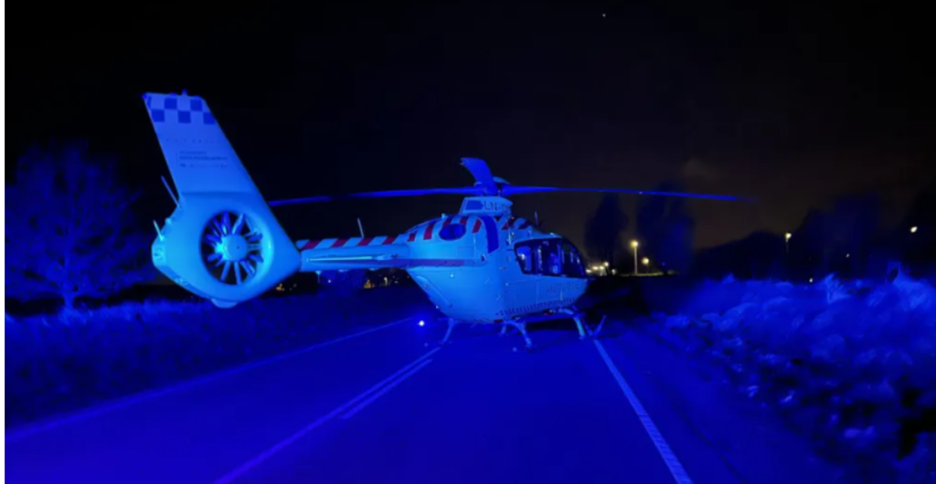 Blev fløjet til hospitalet efter voldsom bilbrand: Nu er der nyt om mandens tilstand
