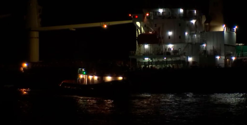 Olietankskib med 400 tons olie i kollision med et andet skib: Er nu begyndt at synke