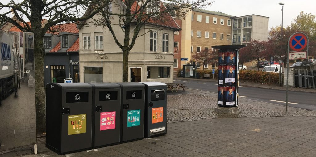 Talende skraldespande er sat op på Teatertorvet