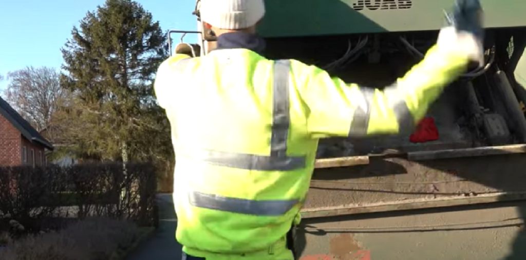 Nye skraldebiler henter affald hos over 40.000 husstande