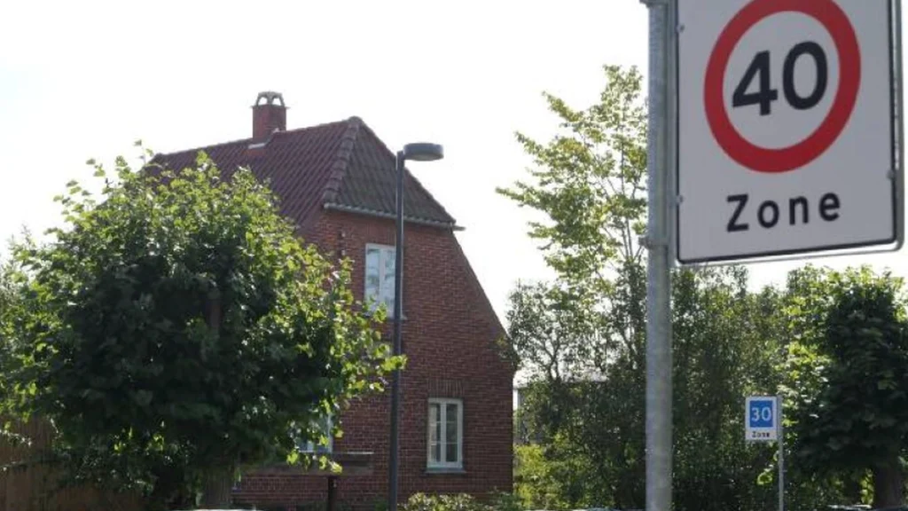 Ny hastighedsgrænse indføres flere steder: Nu er det slut med 50 km/t