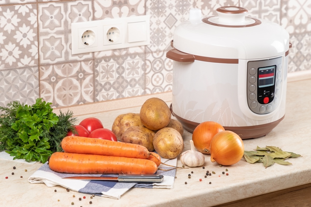Hvorfor du aldrig bør låse din slow cooker, mens du laver mad