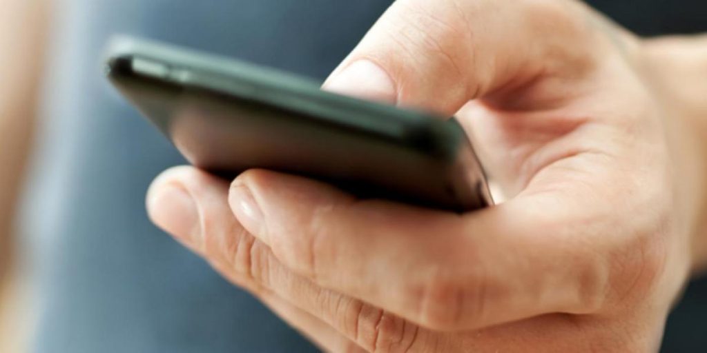 Sms’en fylder rundt: Det stod der i verdens første sms