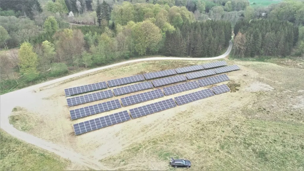 Torben bor klods op af solcellepark: Nu kan endnu en komme til at grænse op til hans grund