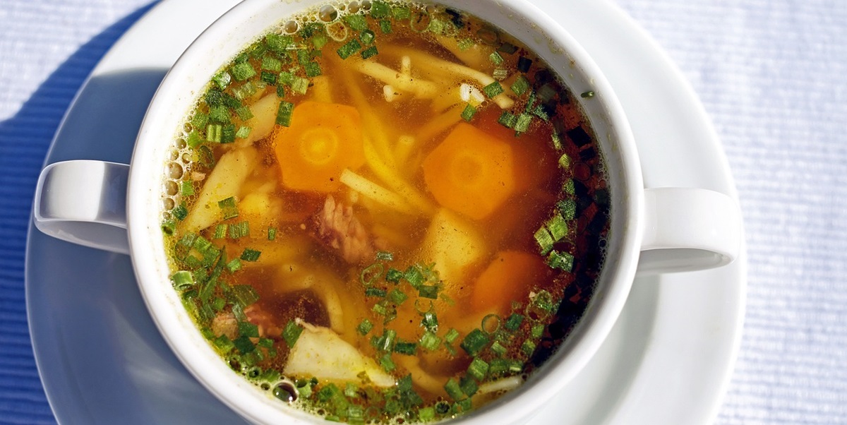 Kvinde vil lade sin suppe køle af i to minutter – bliver slemt skuffet, da hun kommer tilbage