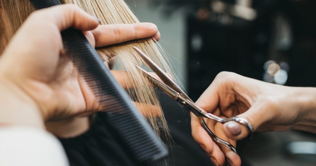 Kvinder, der gør dette med deres frisure, ser væsentligt yngre ud